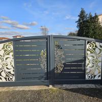 Portail battant sur mesure creation somfy cetal decoupe laser