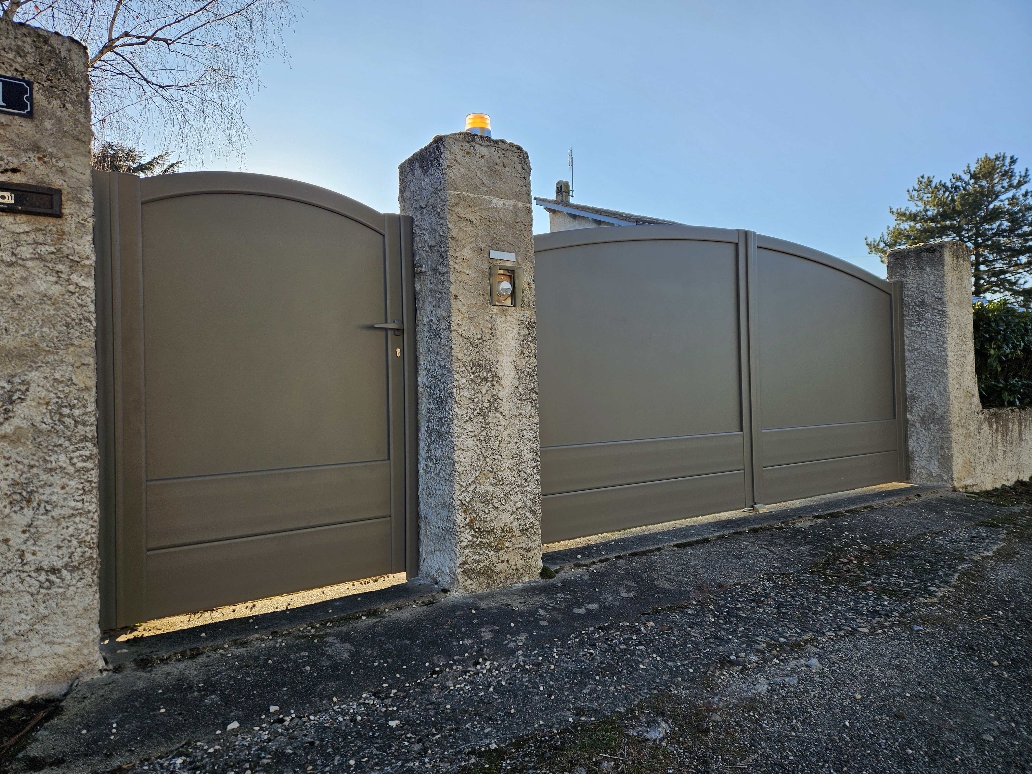 Portillon portail aluminium plein cintre veauche loire